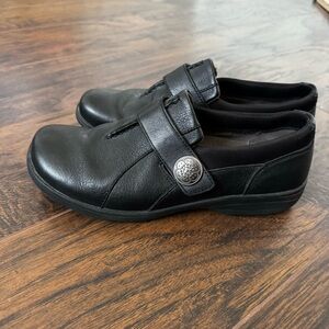 ABEO Black Women's Leather Ortho Shoes